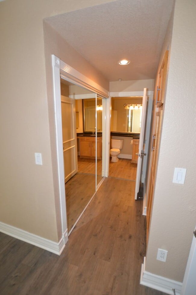 Building Photo - Meridian Unfurnished 1 Bdr/ 1 Bath Luxury ...