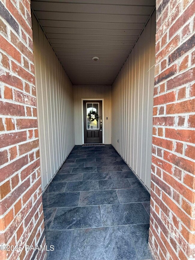 Building Photo - 200 Broussard Hl Dr