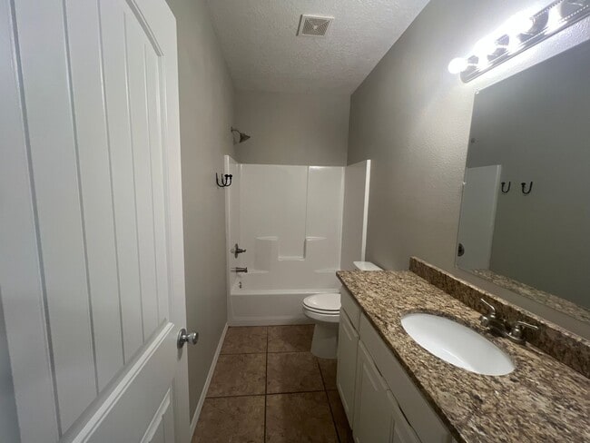 Building Photo - 3816 Lockhaven Dr