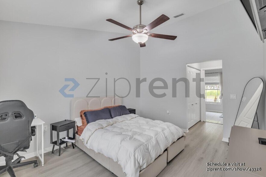 Building Photo - 1038 Malletwood Dr