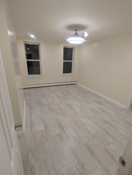 Building Photo - 208 Howard Ave