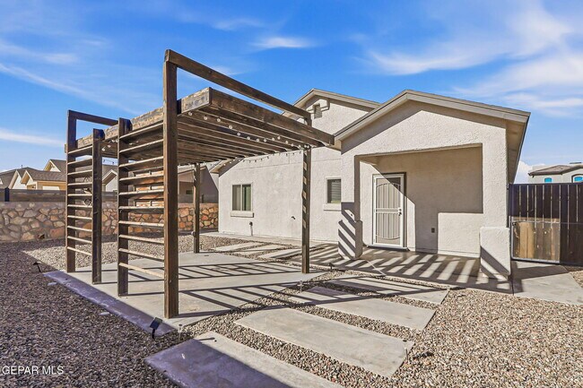 Building Photo - 15132 Purpose Ave