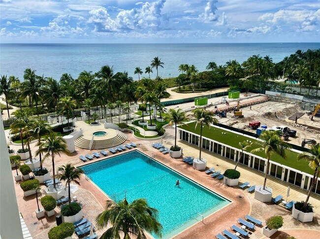 Building Photo - 10275 Collins Ave