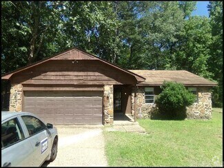 Building Photo - 2909 Stephanie Dr
