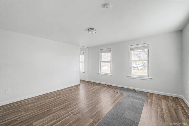 Building Photo - 241 N Main St