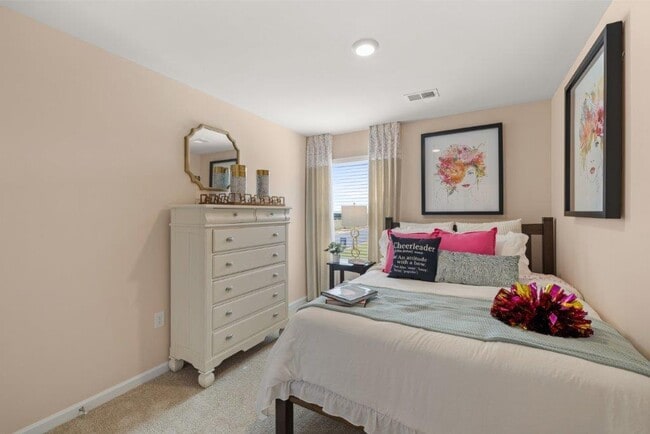 Building Photo - 811 Grovebury Ct