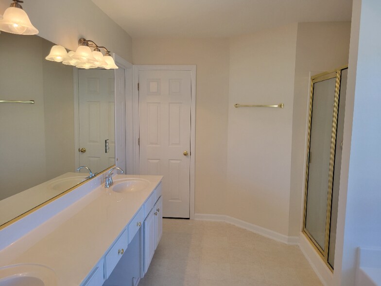 Building Photo - 4517 Wayland Ct