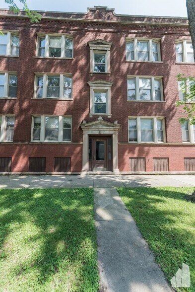 Building Photo - 1940 W Winona St