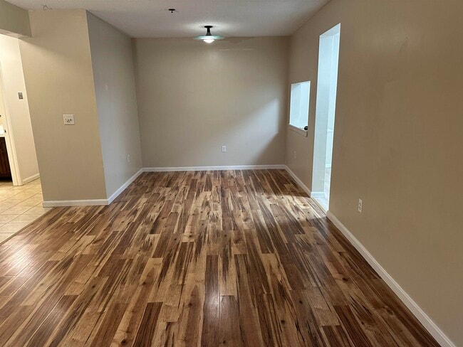 Building Photo - 113 Cluff Crossing Rd