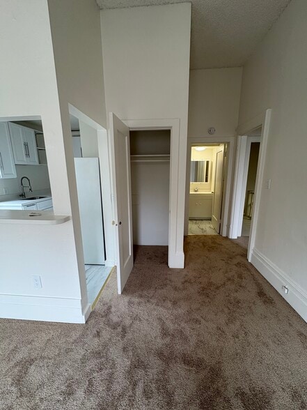 Building Photo - 2310 Pacific Ave