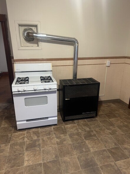 Building Photo - 259 High St