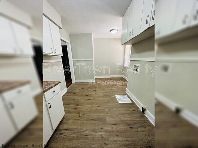 Building Photo - 2176 Vollintine Ave