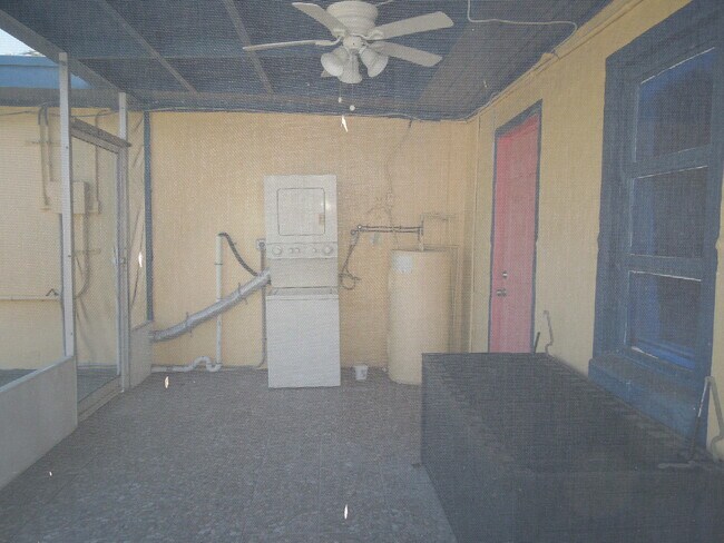 Building Photo - 1416 S M St
