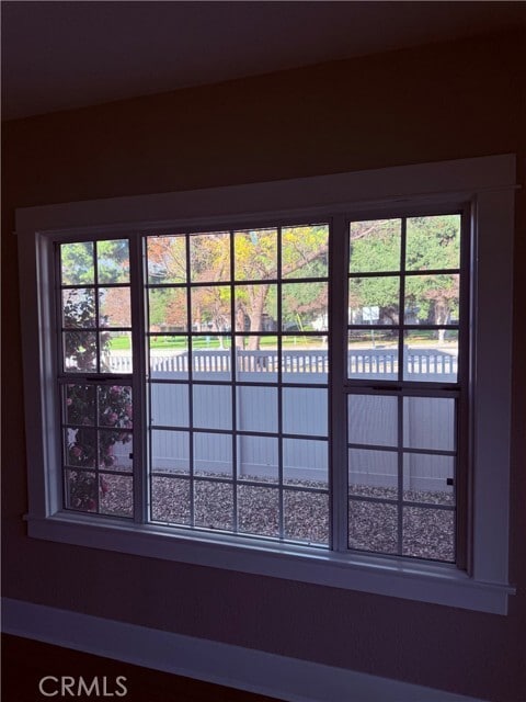 Building Photo - 119 N Cullen Ave