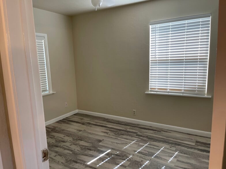 Bedroom 1 - 819 E Lindsey St