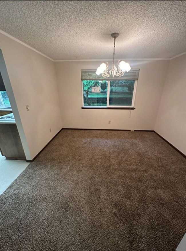 Building Photo - 3 Bed, 2 Bath Ranch in Hazel Dell!
