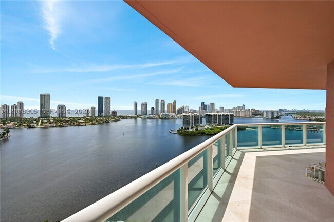 Building Photo - 3370 Hidden Bay Dr