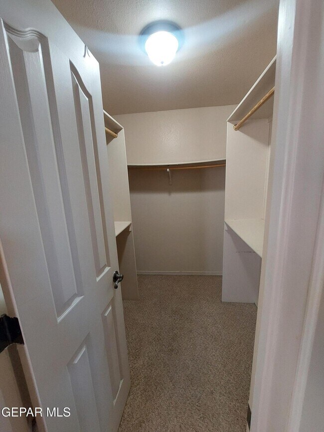 Building Photo - 14021 Highweed Dr