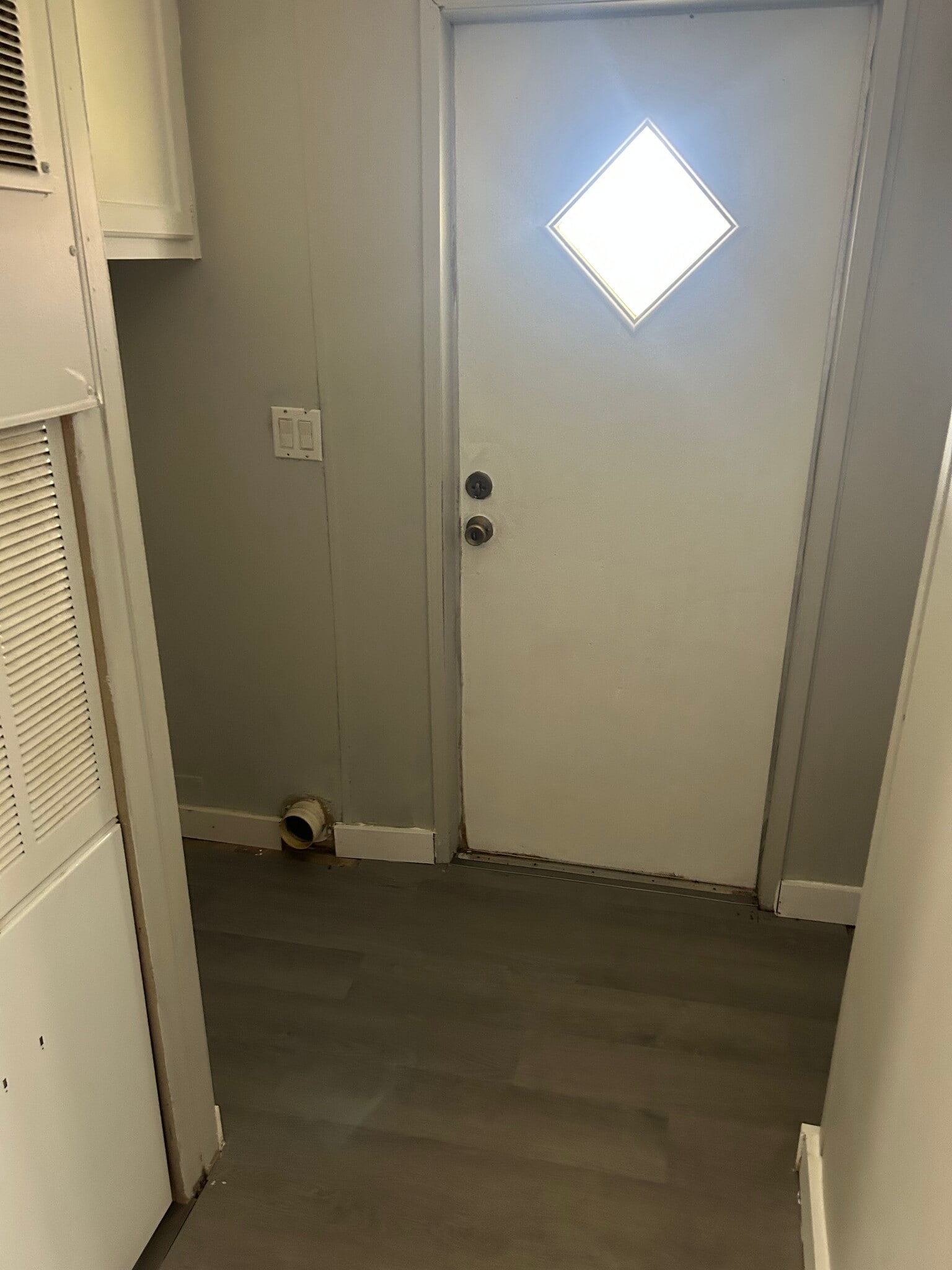 Laundry Area - 467 Vanzant Rd