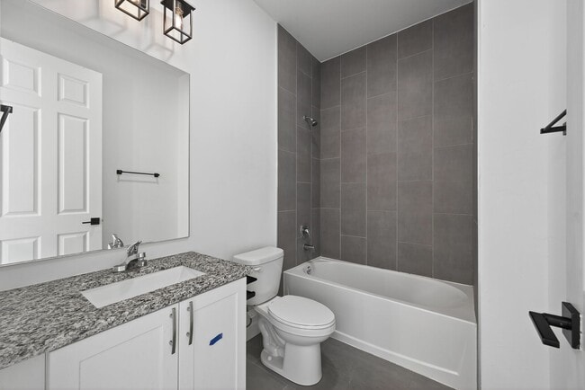 Building Photo - 1309 NW 4th St