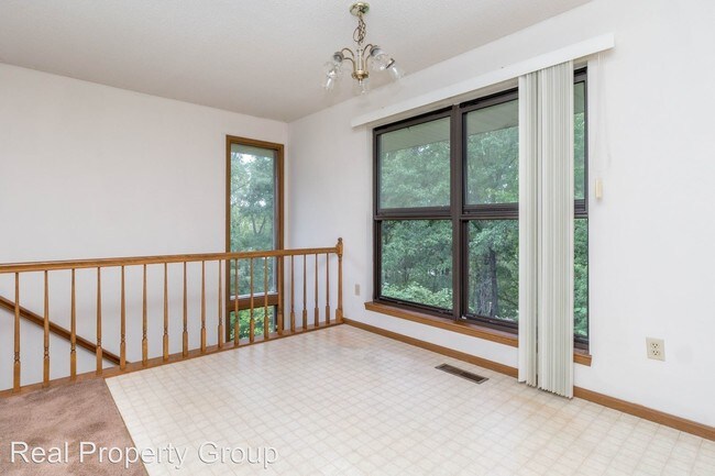 Building Photo - 1616-1618 Handley Pl