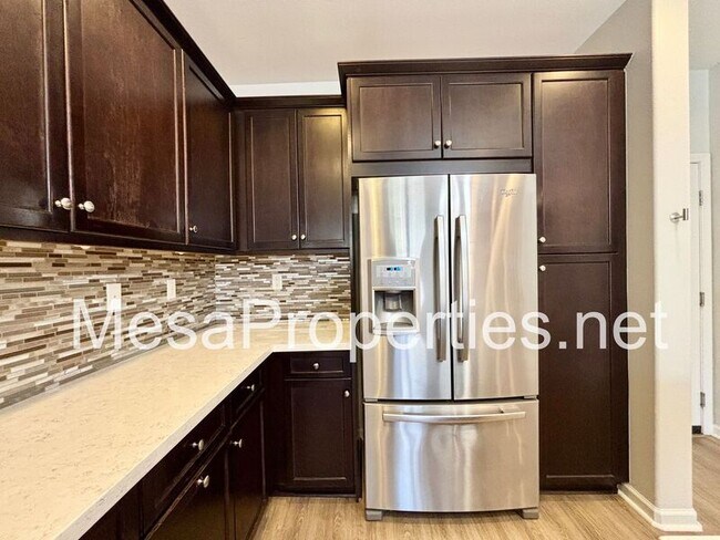 Building Photo - 2922 E Via Fiano
