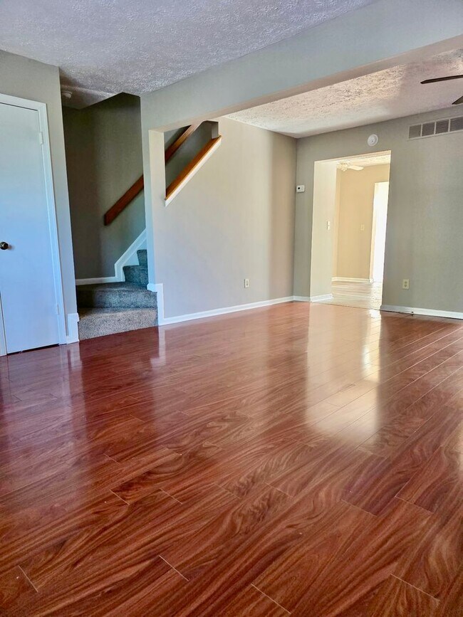Building Photo - 3BR Townhome in Riverside Neighborhood of Belcamp!