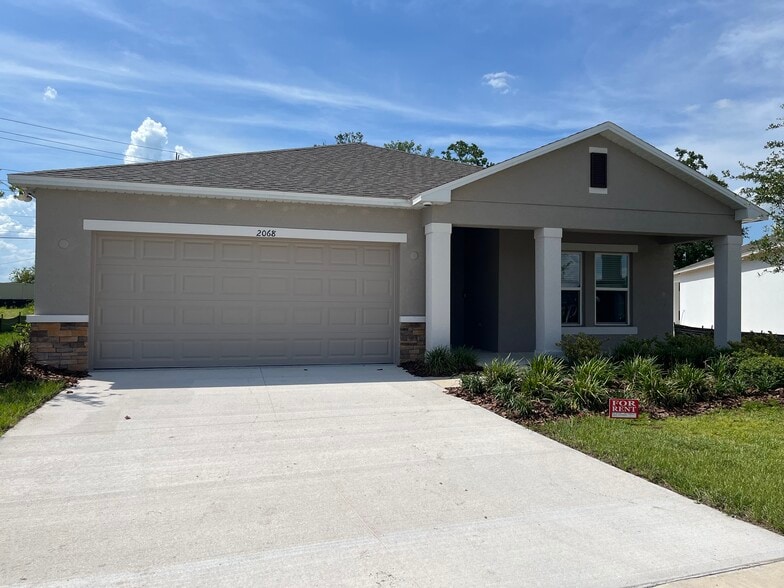 Primary Photo - 2068 Rosewood Cir