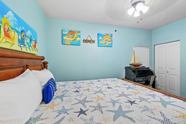 Building Photo - 9900 S Thomas Dr