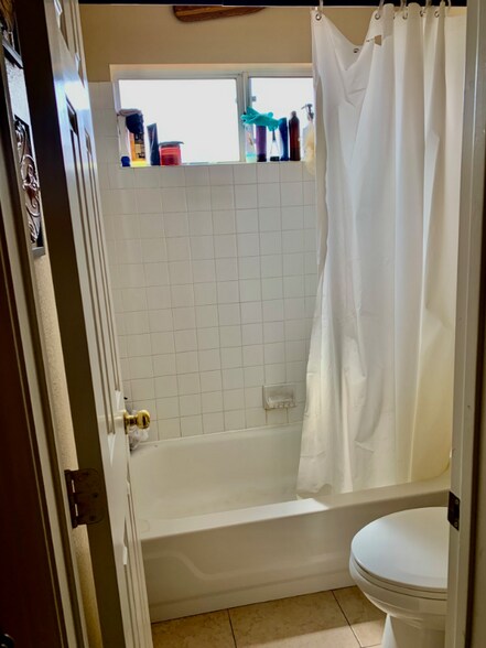 Building Photo - 1699 Deep Spring Ave