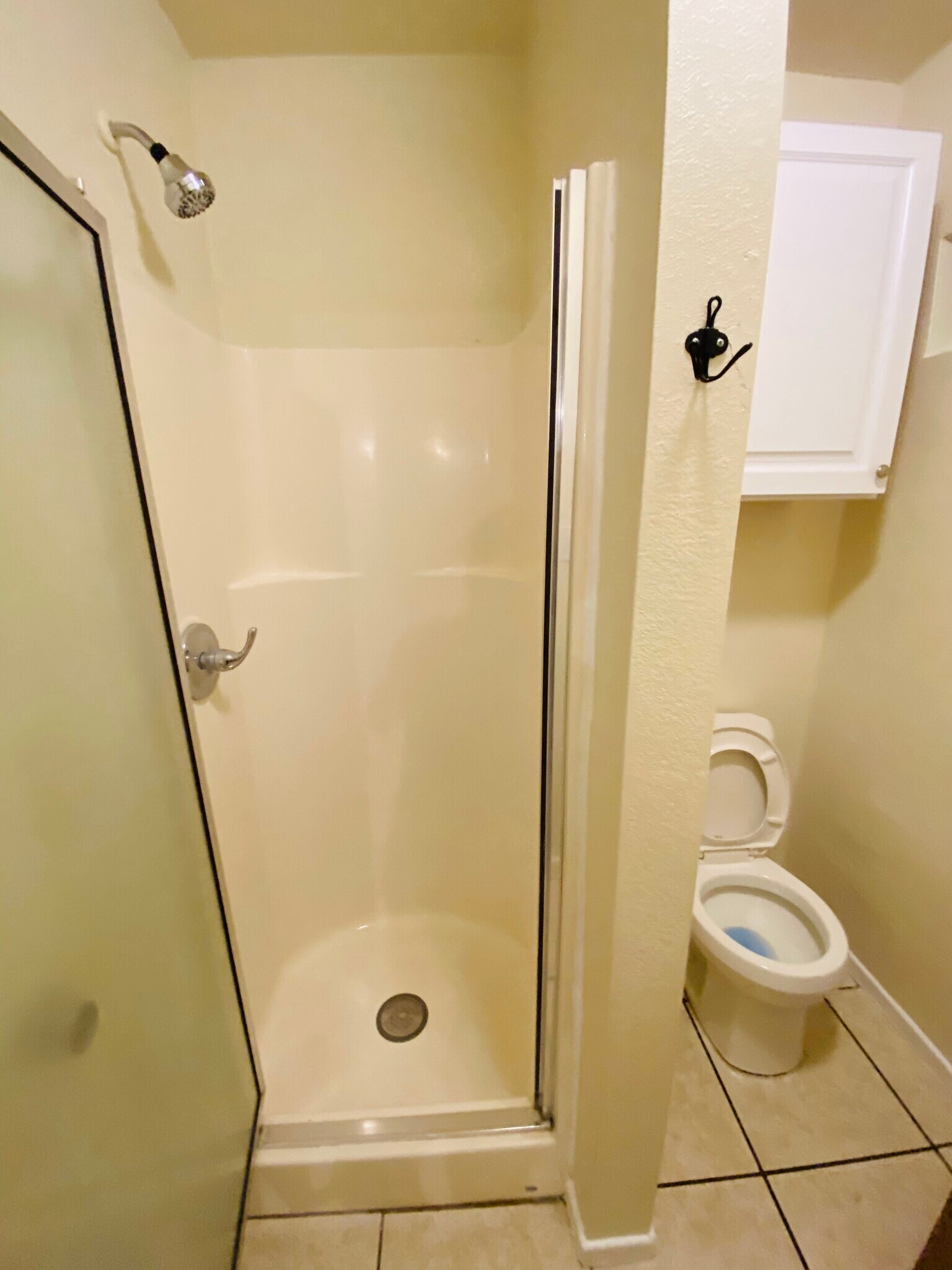 Building Photo - 4014 N Foxdale Ave