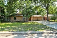 Building Photo - Charming 3-Bed, 1.5-Bath Home with 2-Car Garage Near NW 23rd & MacArthur