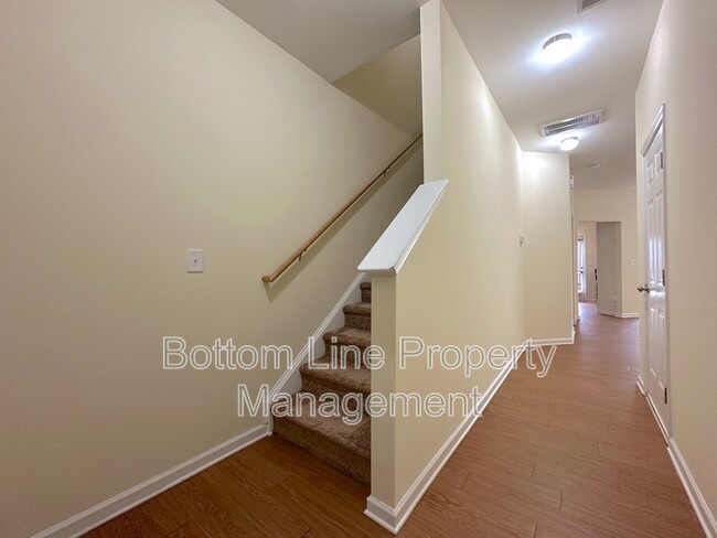 Building Photo - 9341 Hamel St