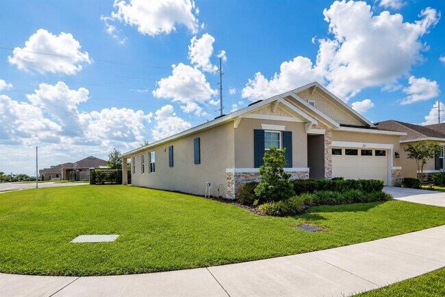 Building Photo - 708 Griffon Ave