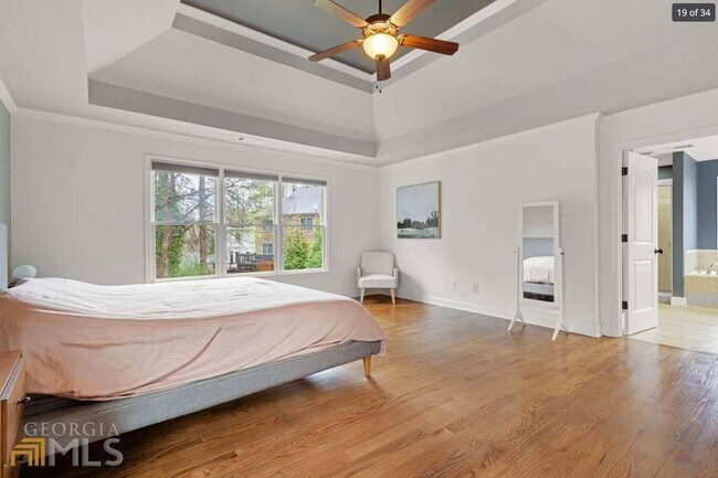 Building Photo - 1094 Mendell Cir NE