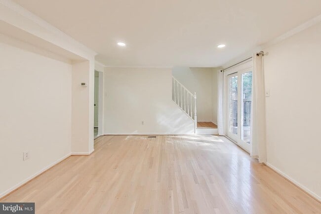 Building Photo - 8932 Barrowgate Ct