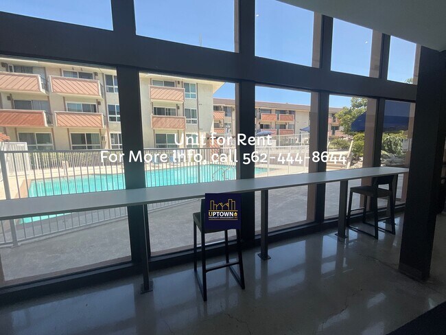 Building Photo - Condo - 1 Bedroom / 1 Bath - Long Beach
