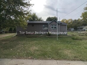 Building Photo - 116 Park Ave