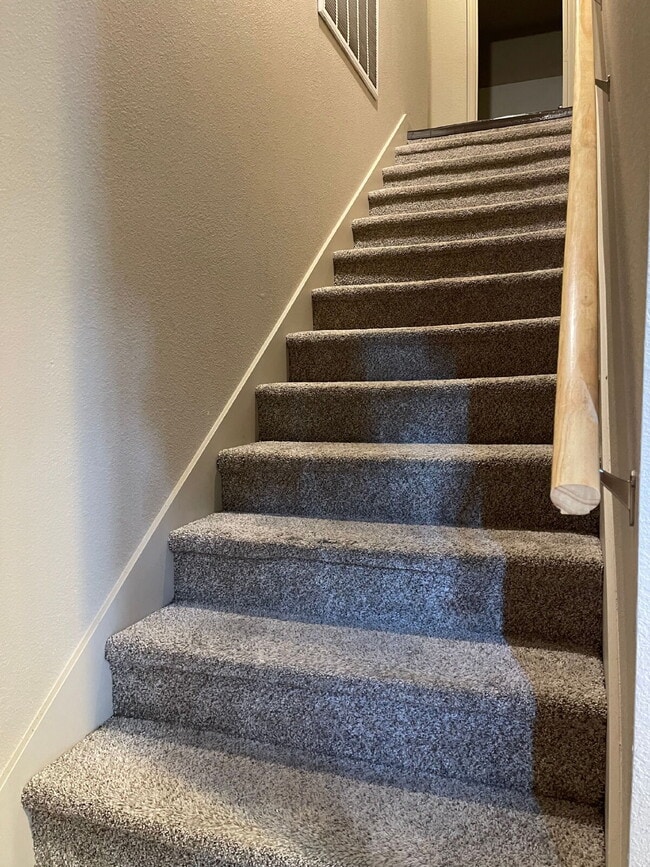 Building Photo - "Charming 3-Bedroom Haven with 2.5 Baths in the Heart of Jonesboro – 1,000 Sq Ft of Comfort at 51...