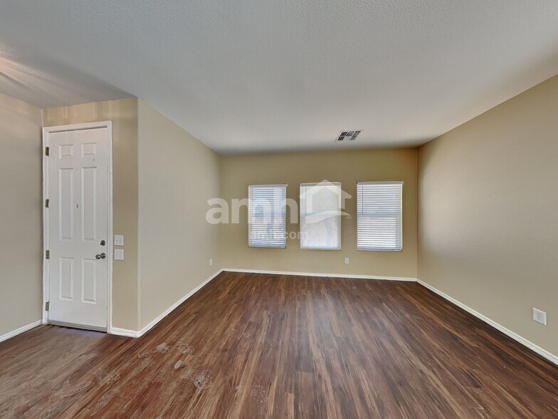 Building Photo - 6976 S Martlet Dr