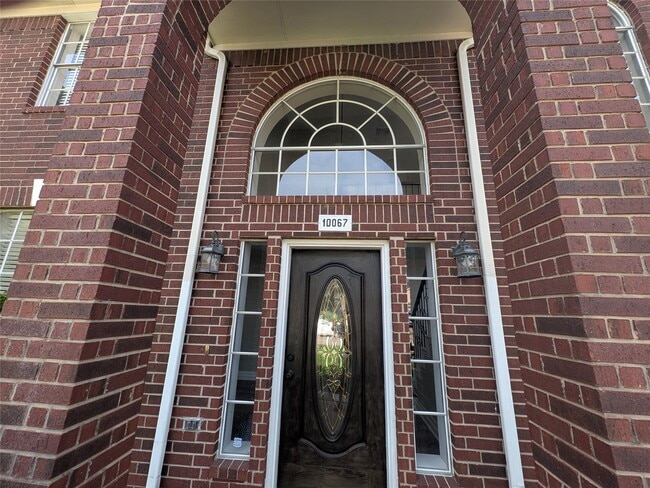Building Photo - 10067 Lazy Meadows Dr