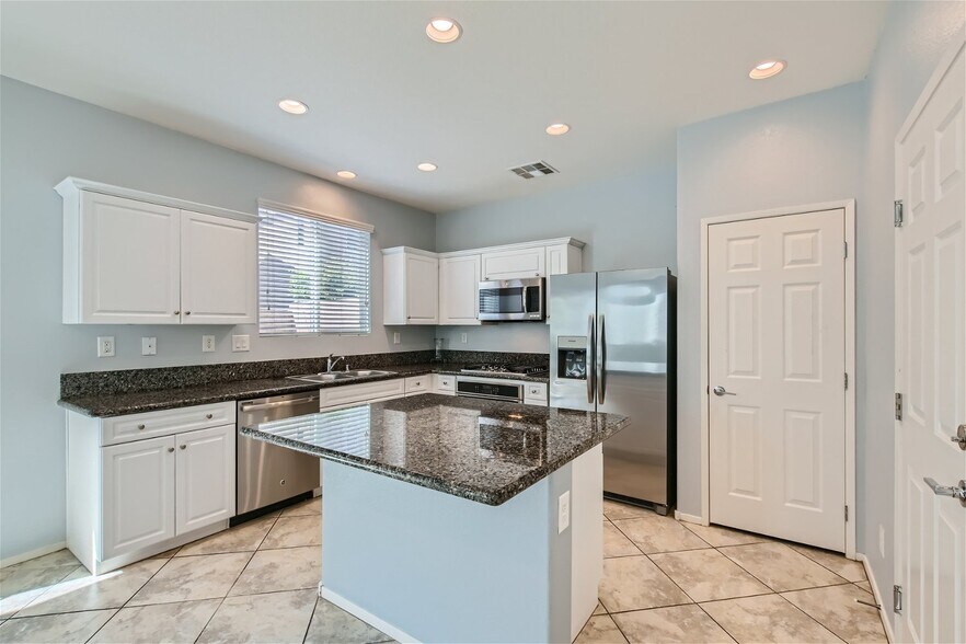 Building Photo - 10643 Forum Peak Ln