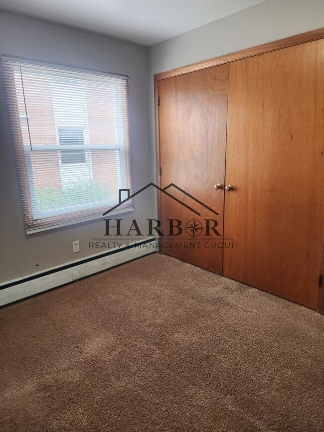 Building Photo - 200-204 11th Ave NW, Austin, MN