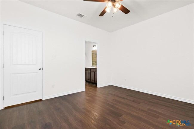 Building Photo - 5111 Rose Petal Ct