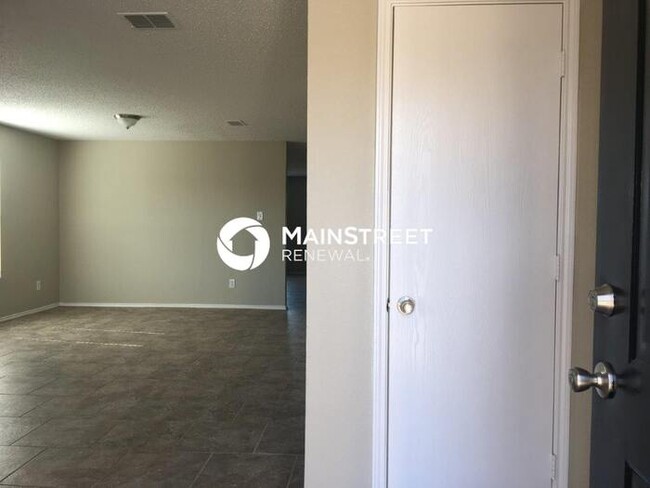 Building Photo - 3563 Saguaro Dr