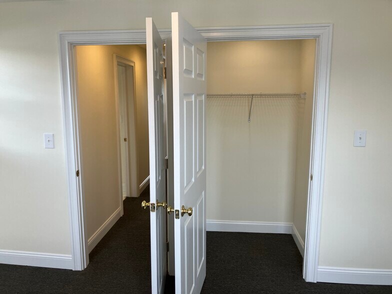 Building Photo - 509 Pine St