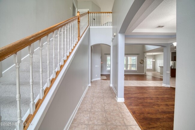Building Photo - 1440 S Burgandy Trail