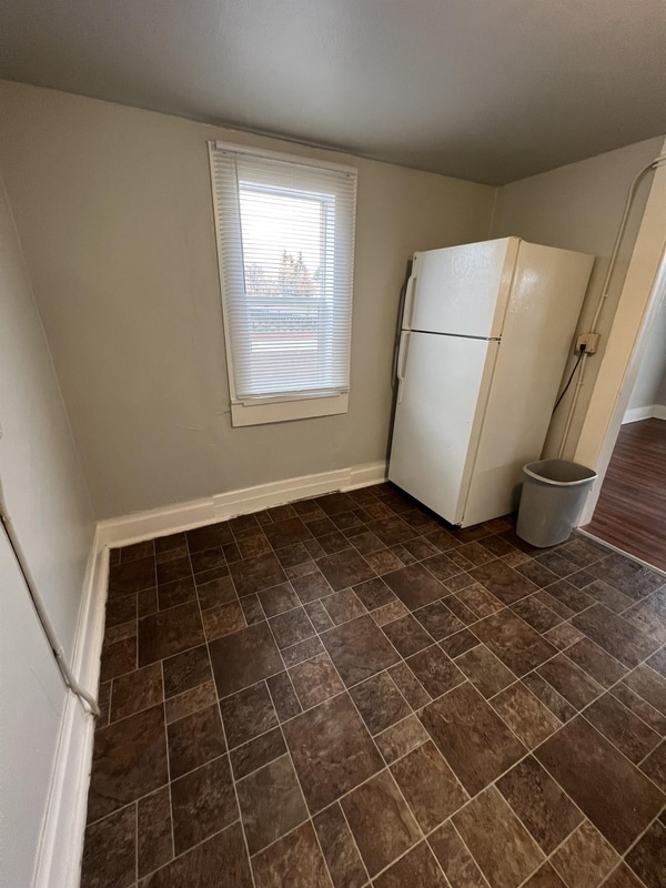 Building Photo - 1610 Pebrican Ave