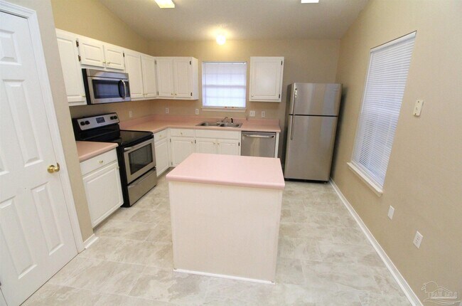 Building Photo - 1261 Greystone Ln