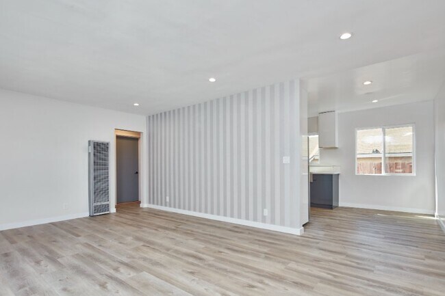 Building Photo - 1838 20th St